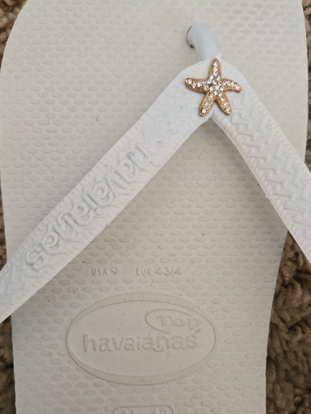 Havaianas' White Flip Flops - Picture 3 of 4